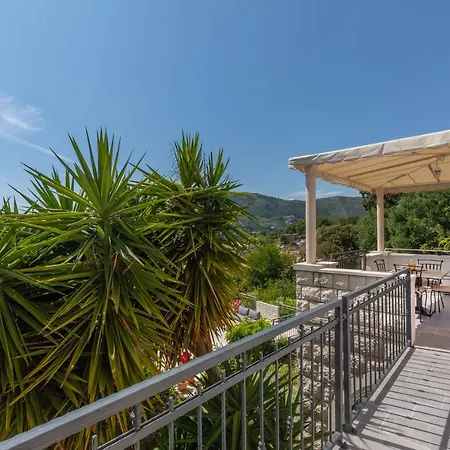 Apartman And Milos