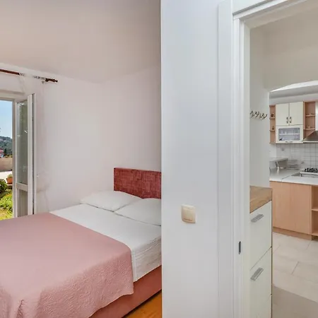 Apartman And Milos