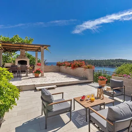 Апартаменты And Milos