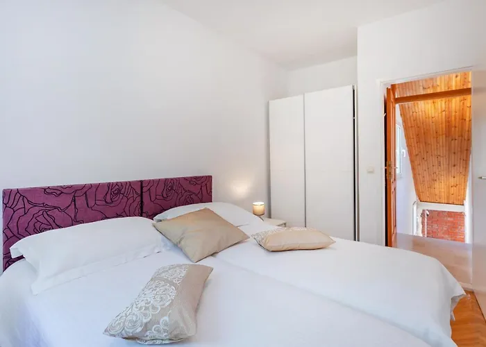 Apartament And Milos Zaton (Dubrovnik-Neretva)