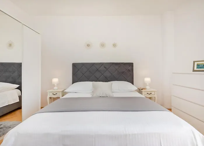 Apartament And Milos Zaton (Dubrovnik-Neretva)