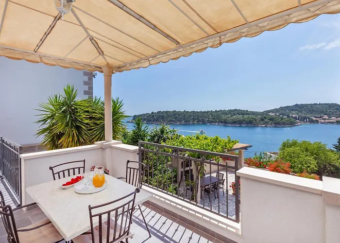 Apartament And Milos *